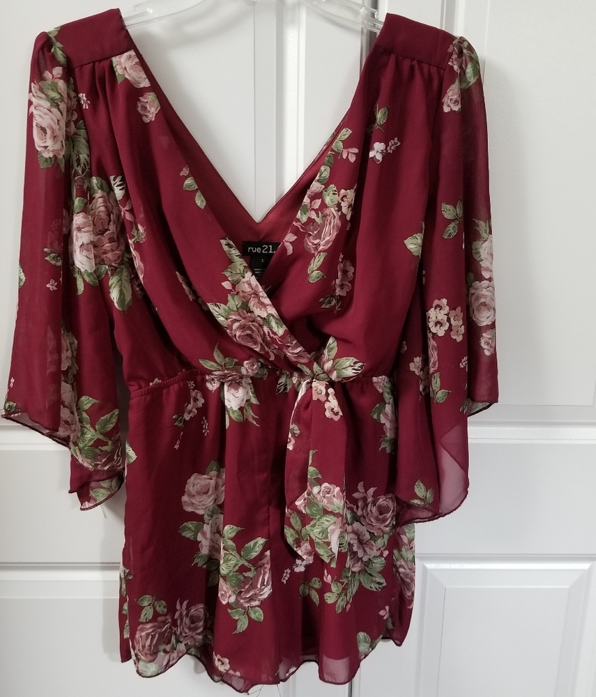Rue 21 Flared sleeve Romper